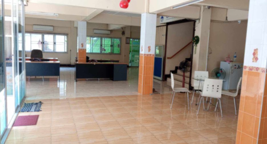 For rent 8 ベッドルーム office in Mueang Chiang Mai, Chiang Mai