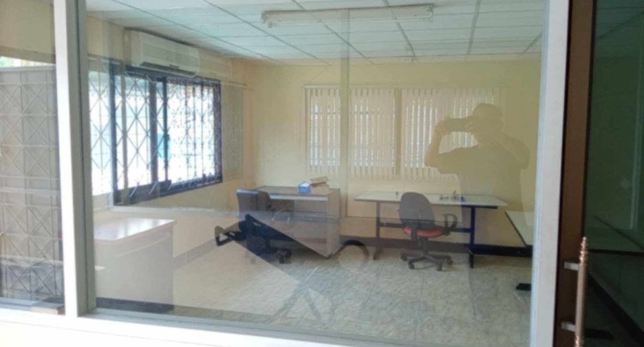 For rent 8 ベッドルーム office in Mueang Chiang Mai, Chiang Mai