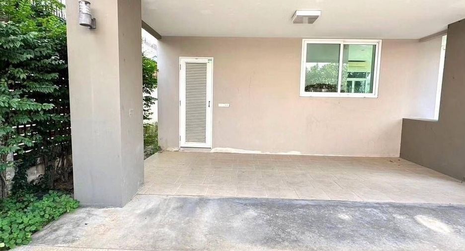 For sale 4 bedrooms house in Taling Chan, Bangkok