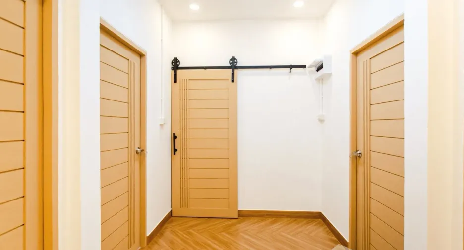 For sale 4 bedrooms townhouse in Wang Thonglang, Bangkok