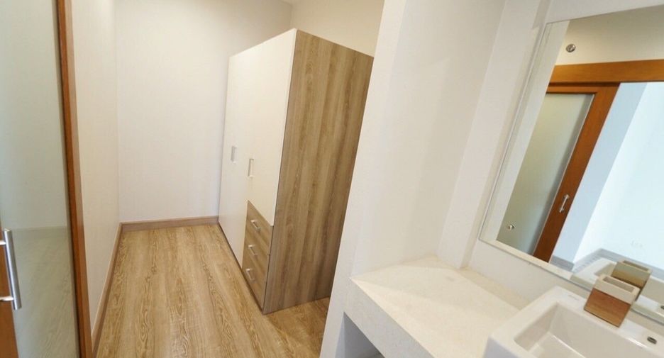 For rent 3 bedrooms townhouse in Mueang Chiang Mai, Chiang Mai