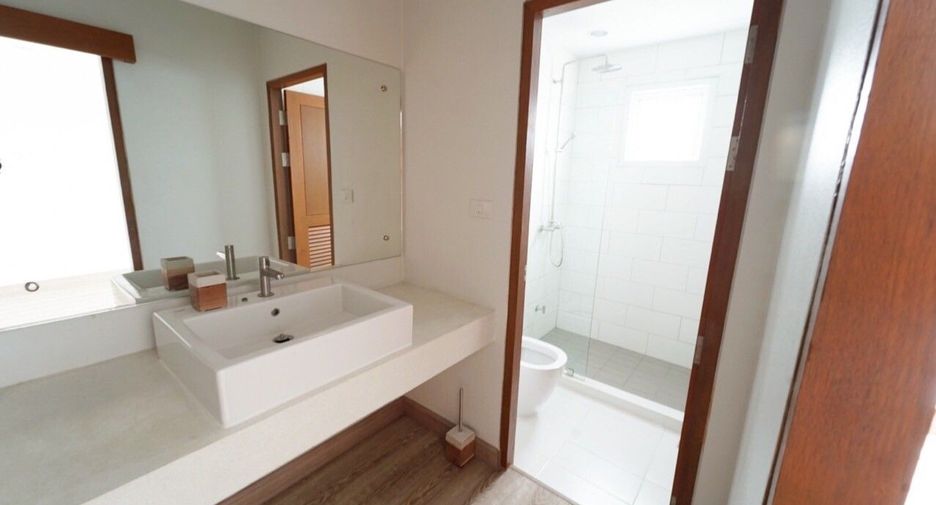 For rent 3 bedrooms townhouse in Mueang Chiang Mai, Chiang Mai