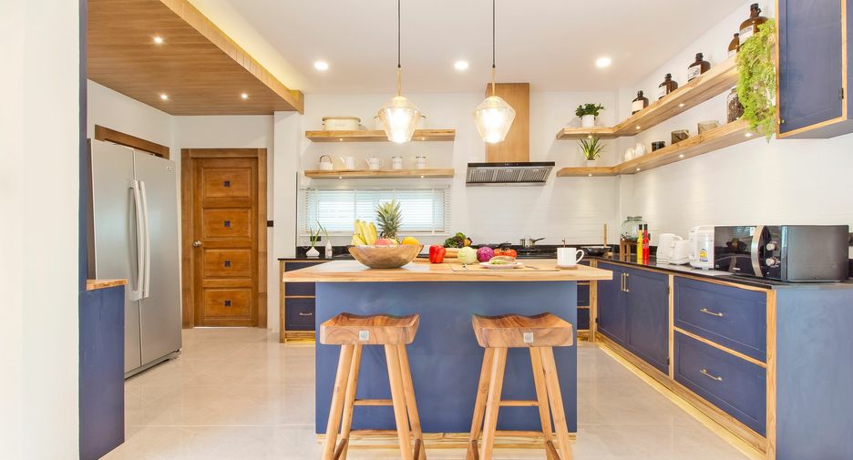 For rent 5 bedrooms villa in Bang Lamung, Chonburi