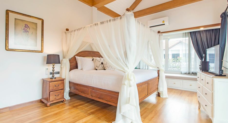 For rent 5 bedrooms villa in Bang Lamung, Chonburi