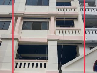 For sale 4 bedrooms house in Chatuchak, Bangkok
