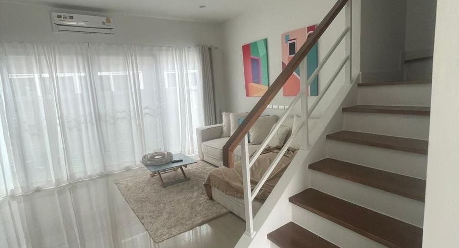 Casa adosada en alquiler de 3 habitaciones en Mueang Phuket, Phuket