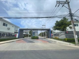 Reihenhaus zur Miete mit 3 Zimmer in Mueang Phuket, Phuket