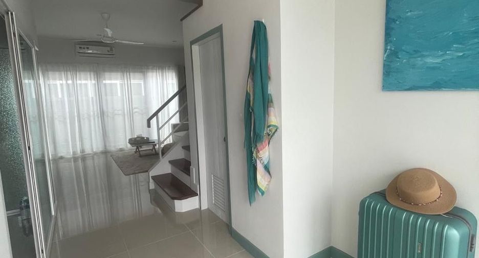 Casa adosada en alquiler de 3 habitaciones en Mueang Phuket, Phuket