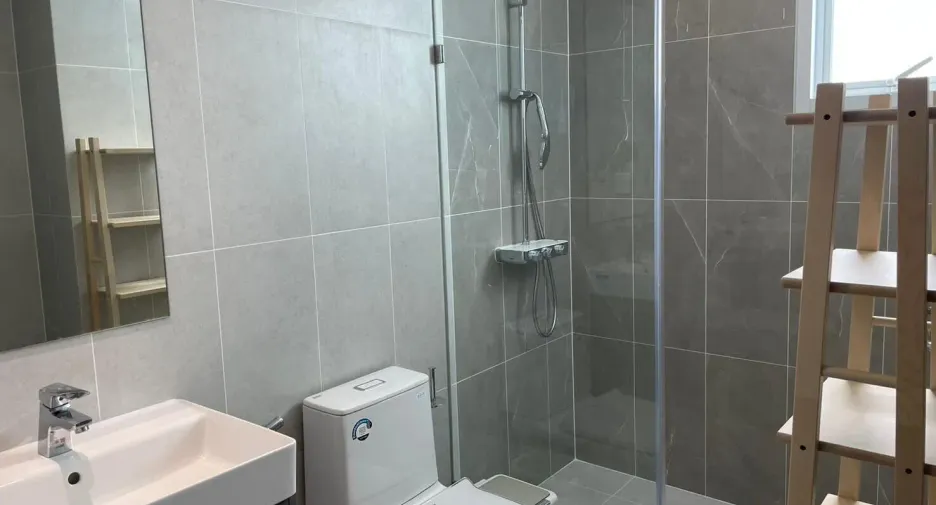 For sale 2 bedrooms condo in Bang Rak, Bangkok