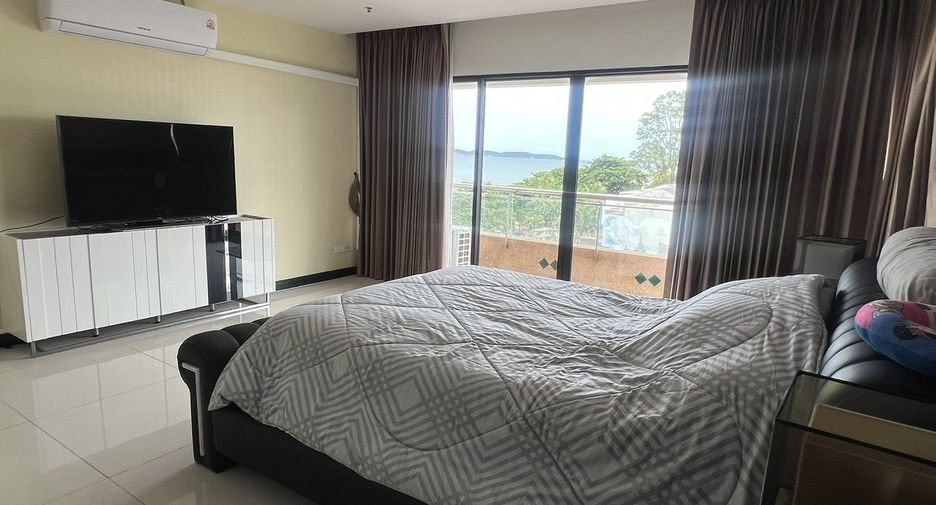 For rent 3 bedrooms condo in Bang Lamung, Chonburi