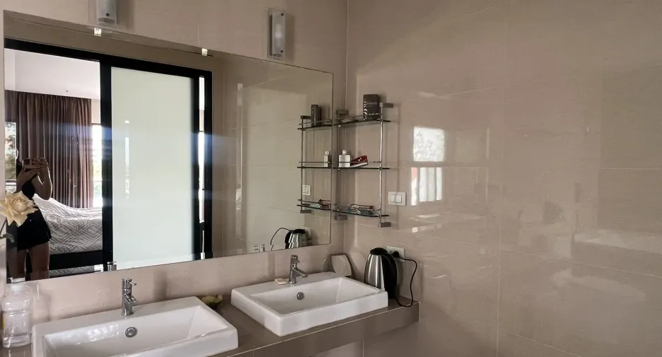 For rent 3 bedrooms condo in Bang Lamung, Chonburi