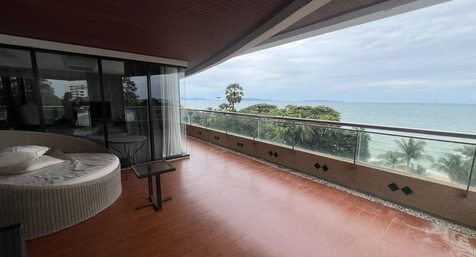For rent 3 bedrooms condo in Bang Lamung, Chonburi