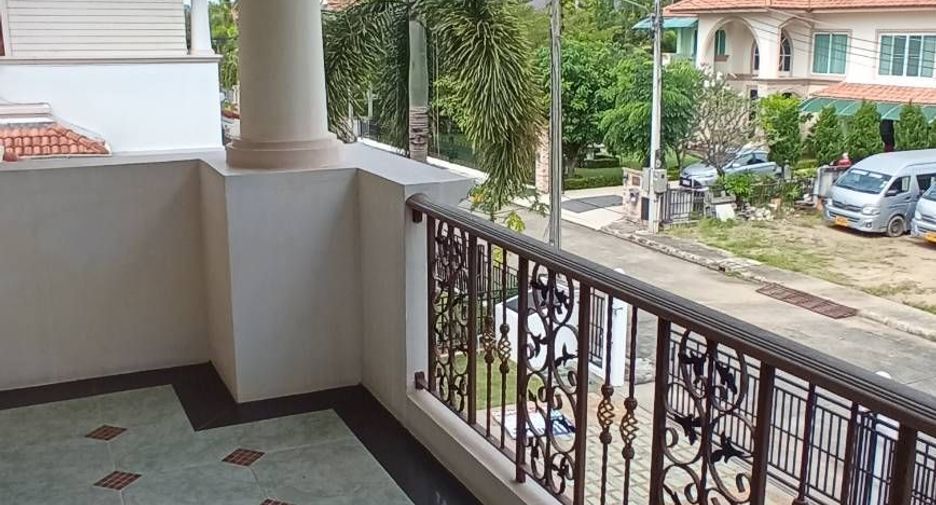 For sale 3 bedrooms house in Saraphi, Chiang Mai