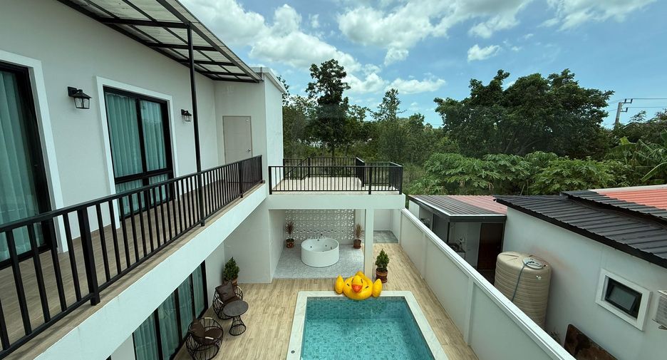For rent 4 bedrooms villa in Hua Hin, Prachuap Khiri Khan