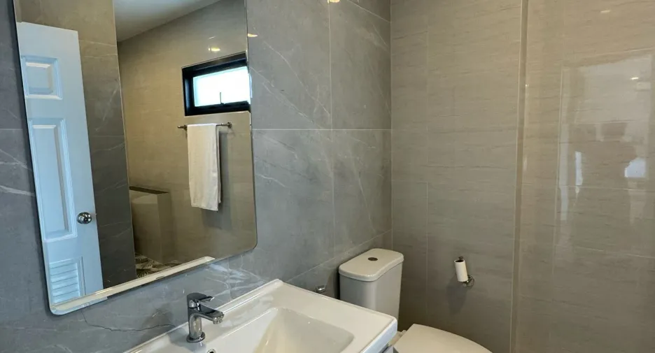 For rent 4 bedrooms villa in Hua Hin, Prachuap Khiri Khan