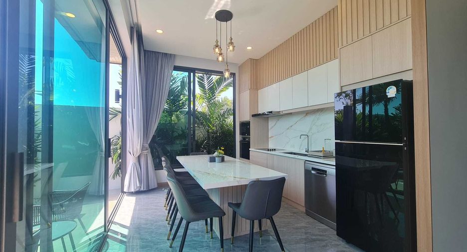 À louer 3 chambres villa à Mueang Phuket, Phuket