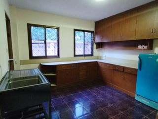 出租 4 卧室 独立屋 在 Mueang Chiang Mai, Chiang Mai