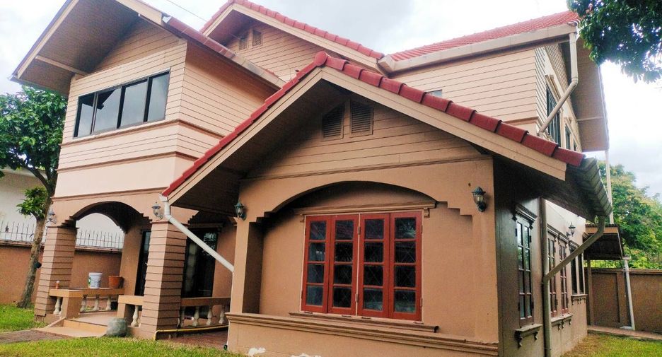 Casa en alquiler de 4 habitaciones en Mueang Chiang Mai, Chiang Mai