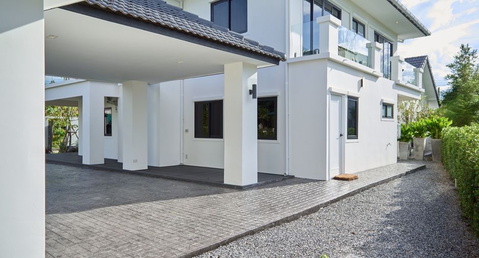 À vendre et à louer 4 chambres villa à San Sai, Chiang Mai