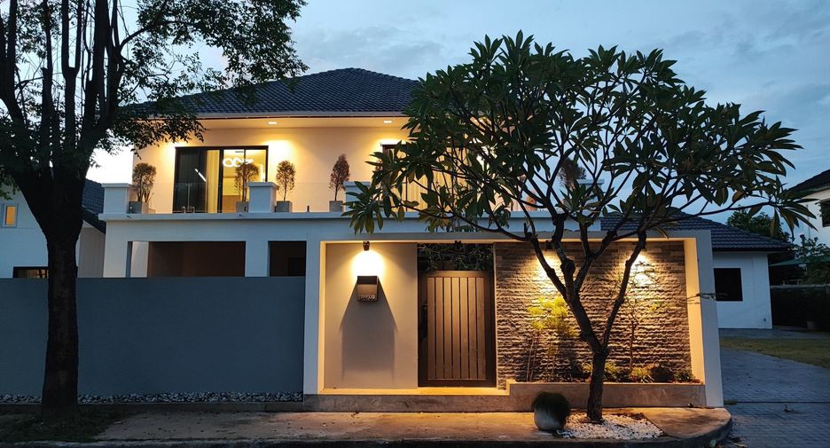 À vendre et à louer 4 chambres villa à San Sai, Chiang Mai