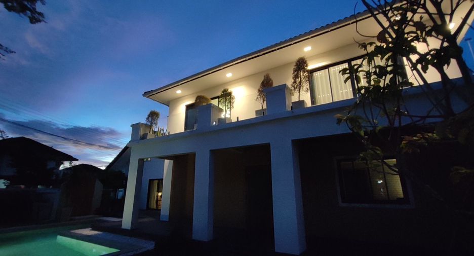 À vendre et à louer 4 chambres villa à San Sai, Chiang Mai