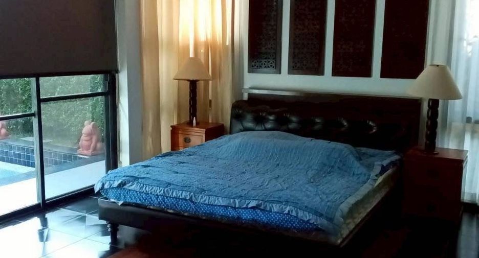 Casa en alquiler de 3 habitaciones en Bang Lamung, Chonburi