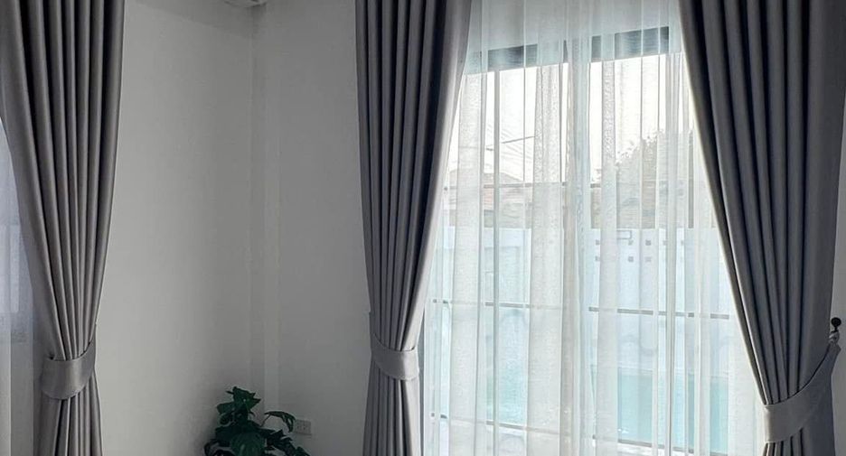 À louer 3 chambres villa à Bang Lamung, Chonburi