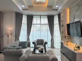 For rent 3 bedrooms villa in Bang Lamung, Chonburi