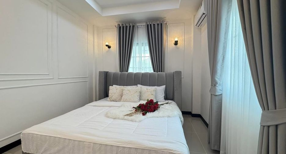 À louer 3 chambres villa à Bang Lamung, Chonburi