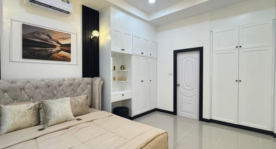 À louer 3 chambres villa à Bang Lamung, Chonburi