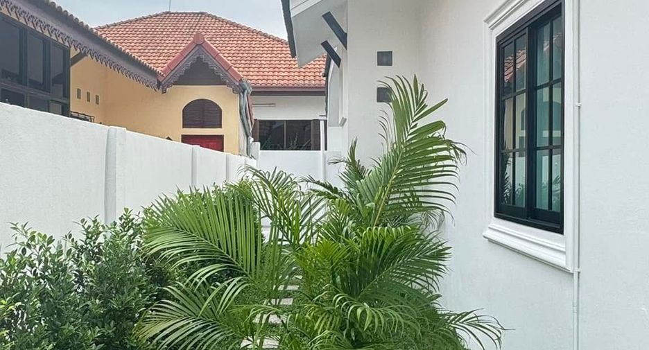 À louer 3 chambres villa à Bang Lamung, Chonburi