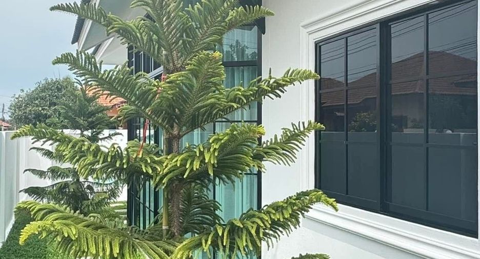 À louer 3 chambres villa à Bang Lamung, Chonburi