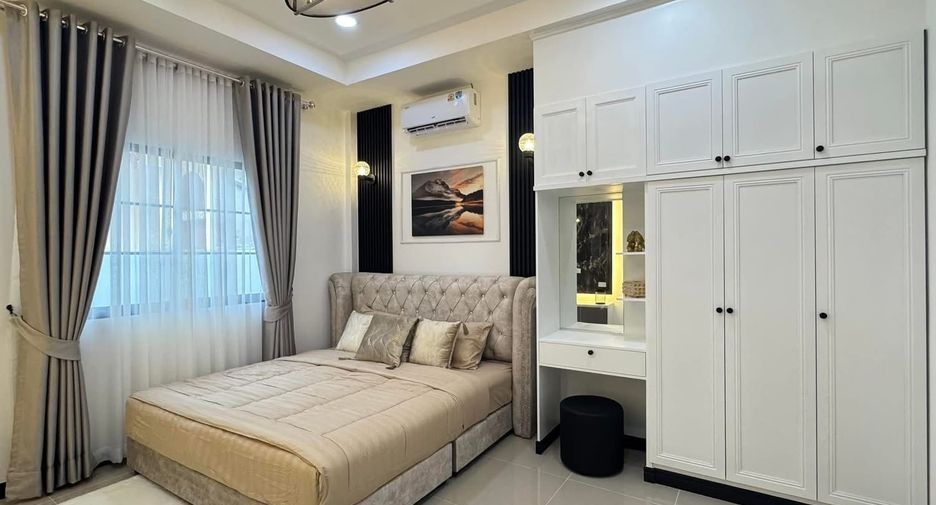 À louer 3 chambres villa à Bang Lamung, Chonburi