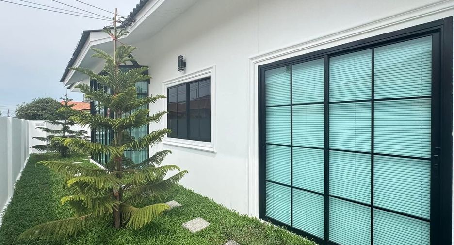 À louer 3 chambres villa à Bang Lamung, Chonburi