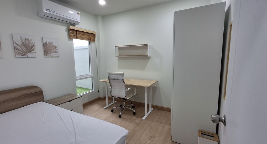 For rent 3 bedrooms townhouse in Mueang Phuket, Phuket