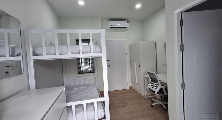 For rent 3 bedrooms townhouse in Mueang Phuket, Phuket