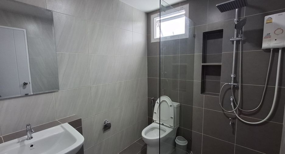 For rent 3 bedrooms townhouse in Mueang Phuket, Phuket