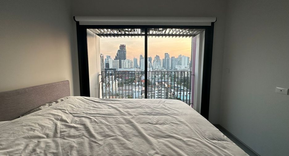 For sale 2 bedrooms condo in Watthana, Bangkok