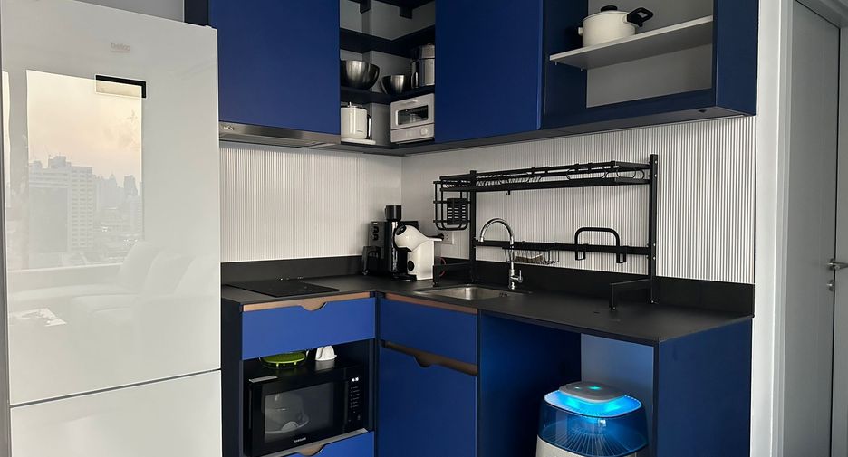For sale 2 bedrooms condo in Watthana, Bangkok
