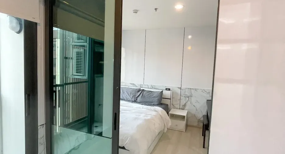 For sale 1 bed condo in Bang Phlat, Bangkok