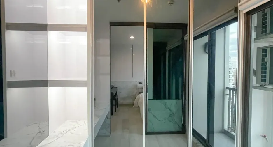 For sale 1 bed condo in Bang Phlat, Bangkok
