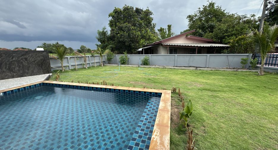 For sale and for rent 3 bedrooms villa in San Sai, Chiang Mai