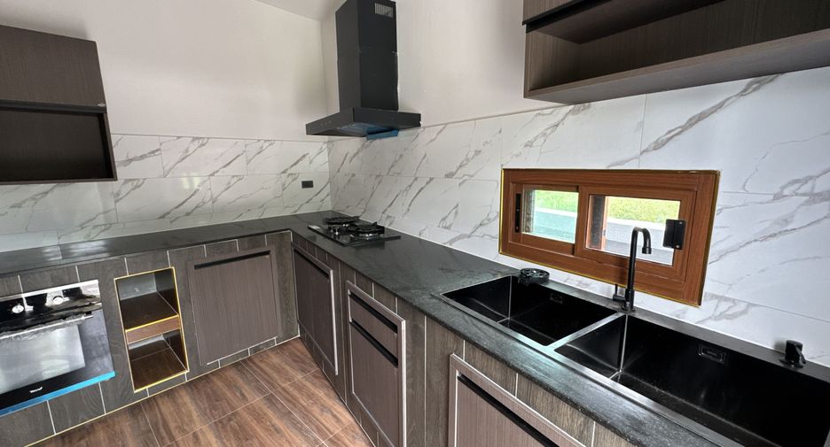 For sale and for rent 3 bedrooms villa in San Sai, Chiang Mai