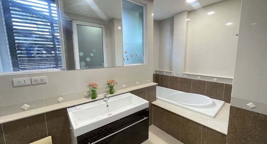 Haus zum Kauf und zur Miete mit 3 Zimmer in Chatuchak, Bangkok