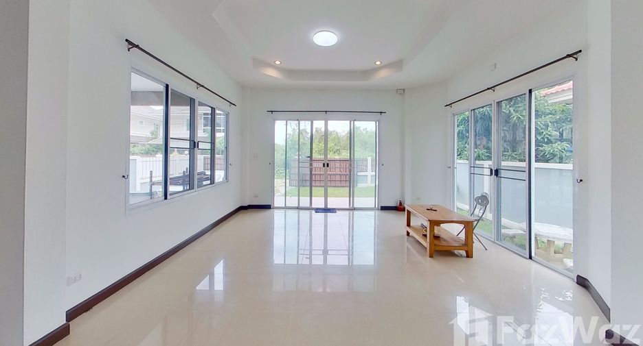 For sale 4 bedrooms house in Mueang Chiang Mai, Chiang Mai