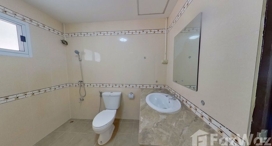 For sale 4 bedrooms house in Mueang Chiang Mai, Chiang Mai