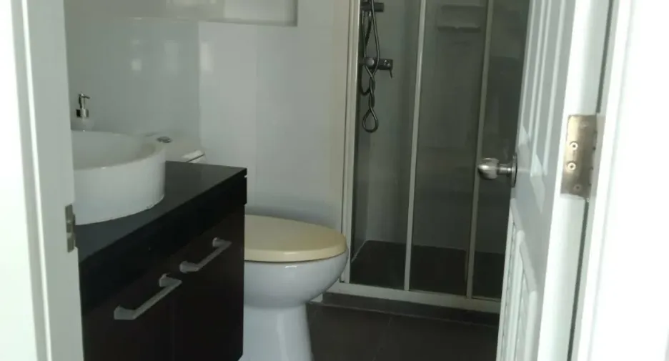 For sale 1 bed condo in Mueang Samut Prakan, Samut Prakan