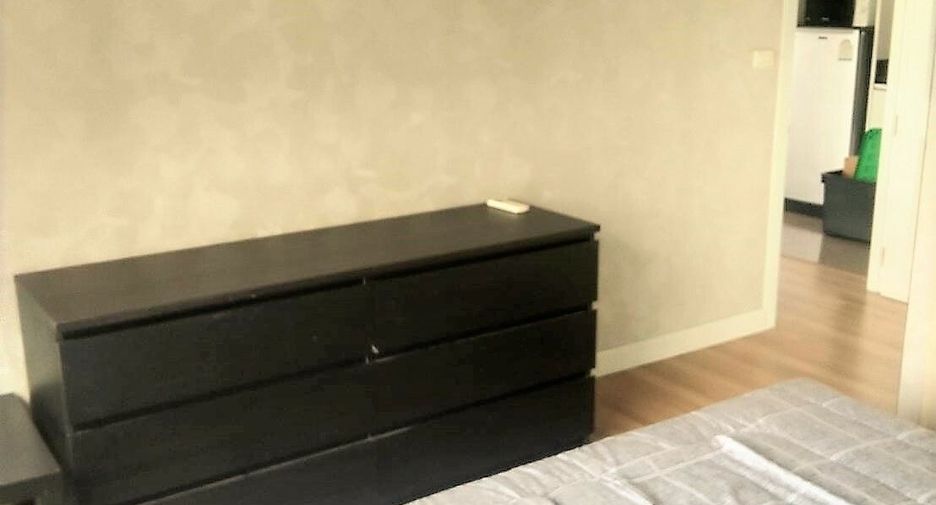 For sale 1 bed condo in Mueang Samut Prakan, Samut Prakan