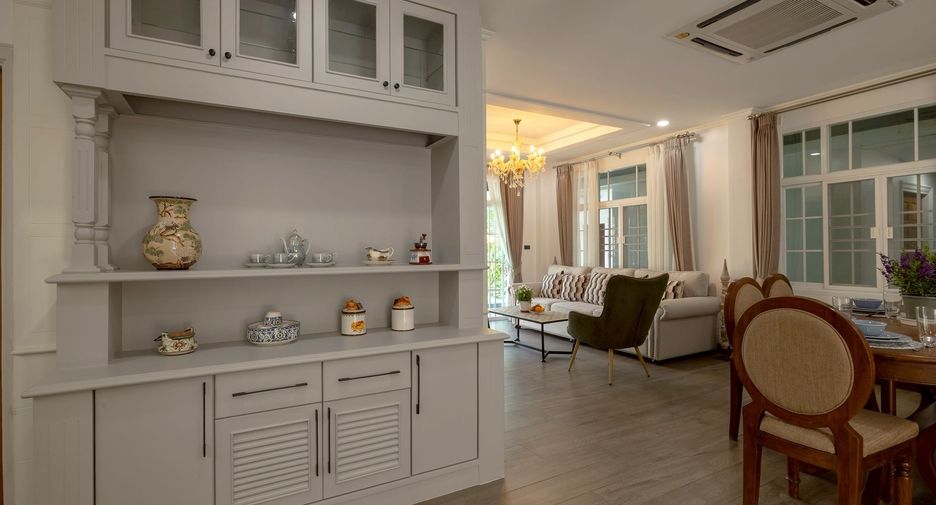 Villa en venta y en alquiler de 5 habitaciones en San Kamphaeng, Chiang Mai
