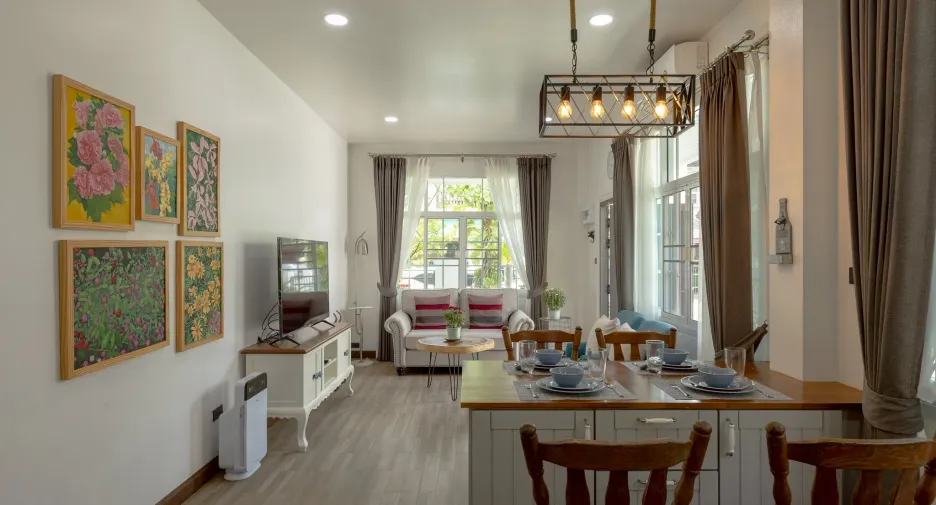 Villa en venta y en alquiler de 5 habitaciones en San Kamphaeng, Chiang Mai